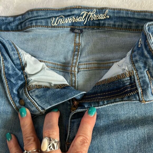 Universal Threads Blue High Rise Skinny Fit Jeans Stretch Size 14/32R - Picture 2 of 11